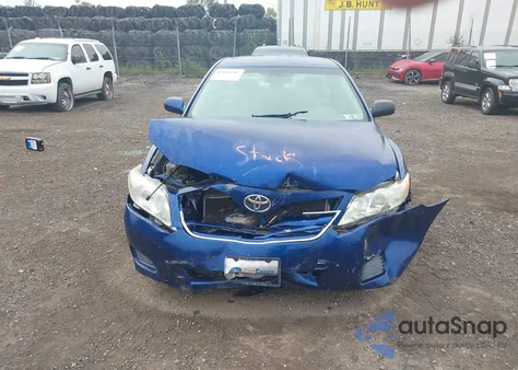 2011 Toyota Camry Le z USA, uszkodzony, nr VIN 4T1BF3EK1BU743616